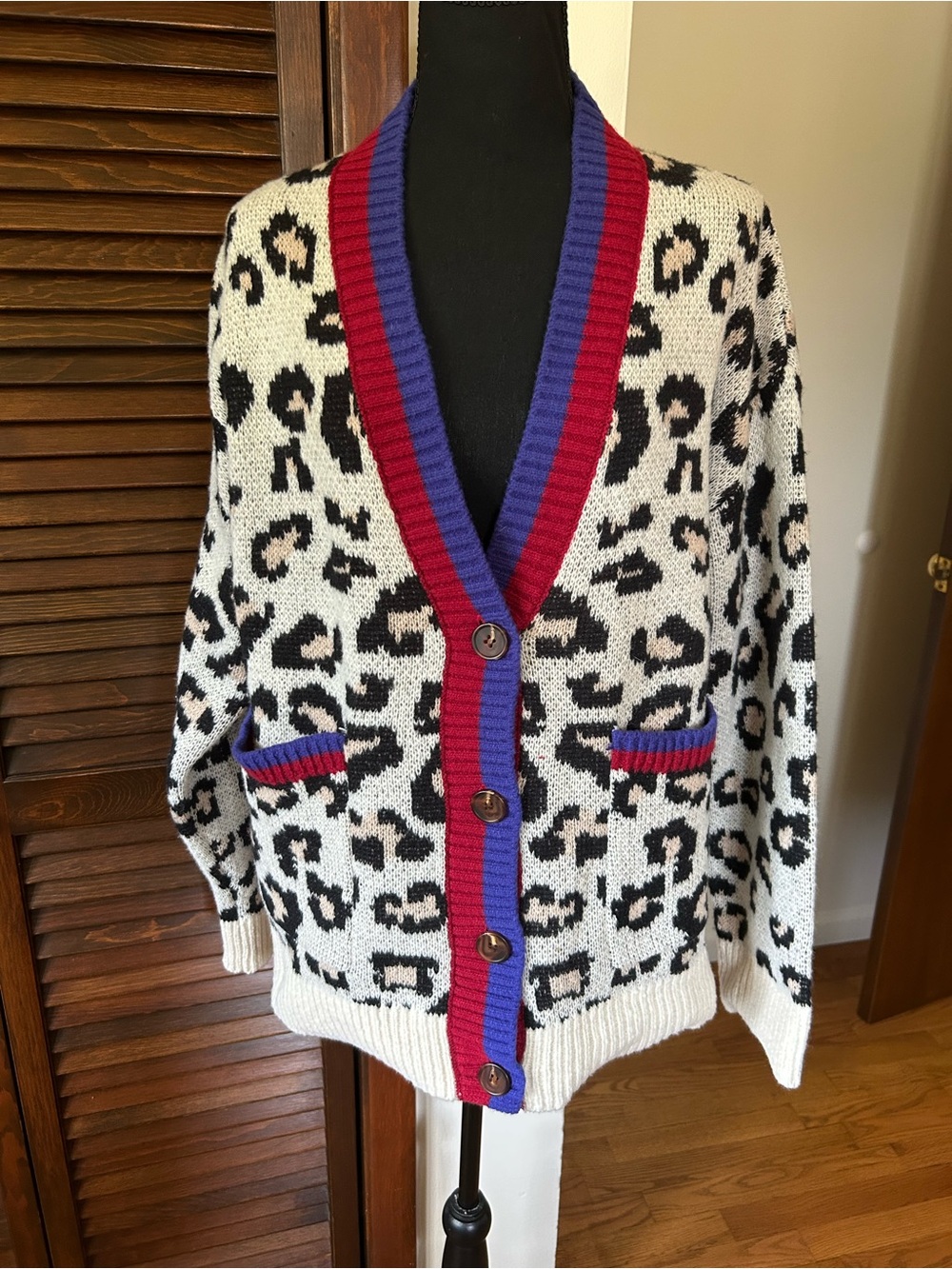 Vigoss Cream Leopard Cardigan